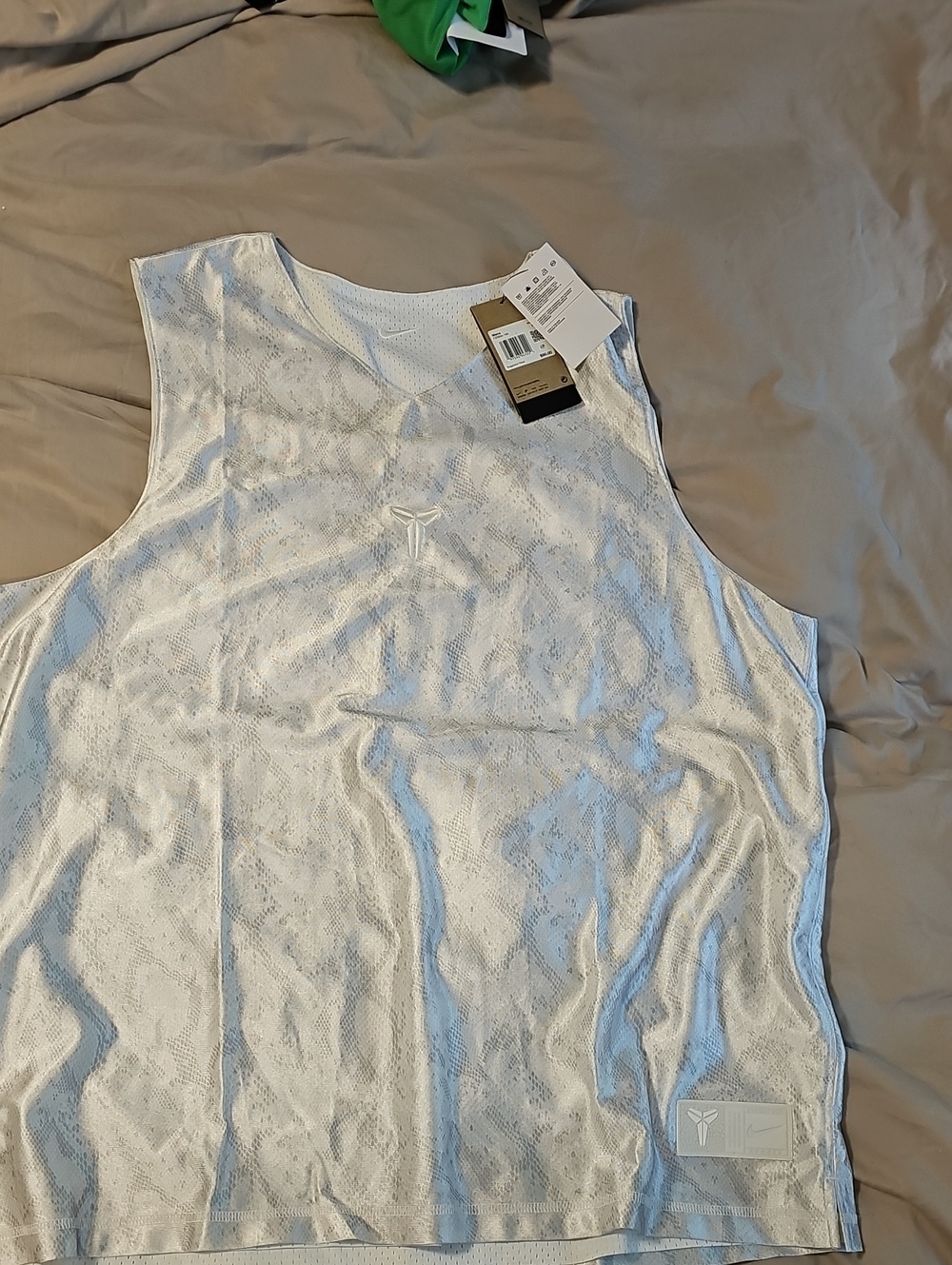 Nike Reversible White Sleeveless Mesh Basketball Jersey MENS XXL NWT